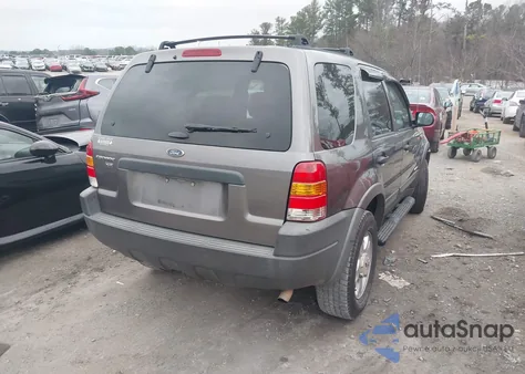 2002 Ford Escape Xlt z USA, uszkodzony, nr VIN 1FMYU03182KD40768